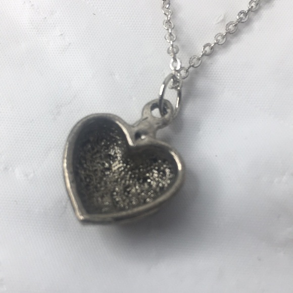 Scroll heart silver tone chain necklace 15" - Picture 3 of 5